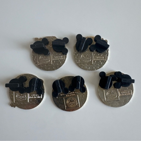 Disney Pins Best Friends Pooh, Aladdin, Mickey, - Pinocchio, Huey Dewey Louie 5 - Picture 7 of 7